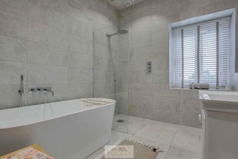 Bathroom 1.1