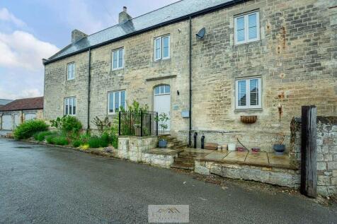 Front of house 1....