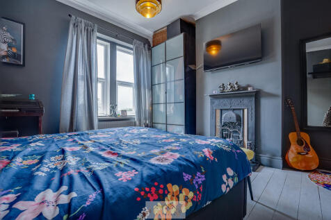 Bedroom 1.2