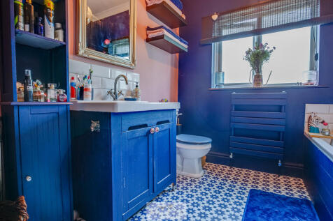Bathroom 1.1