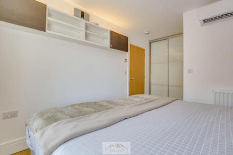 Bedroom 1.4