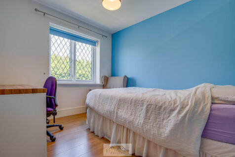 Bedroom 2.1