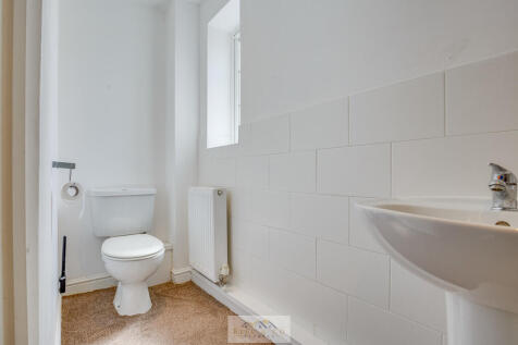 Bathroom 1.2