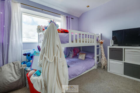 Bedroom 1.3