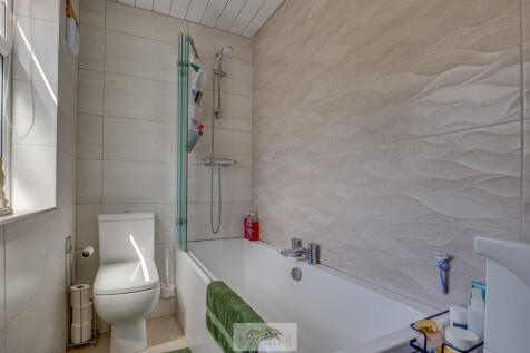 Bathroom 1.1