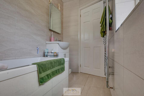 Bathroom 1.2