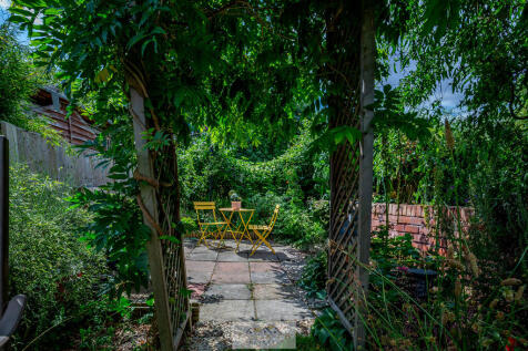 Back garden 1.4