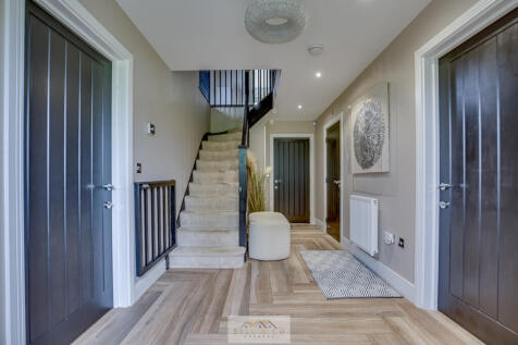 Entrance hall 1.2
