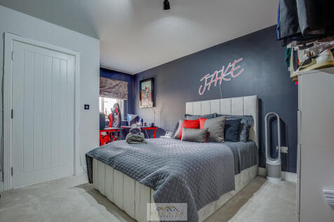 Bedroom 2.2