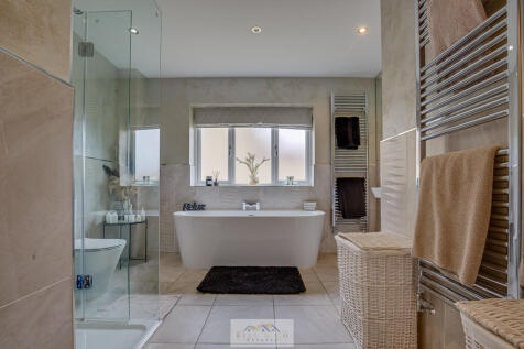 Bathroom 1.1