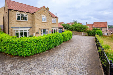 Front of house 1....