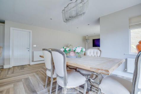 Dining area 1.3