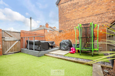 Back garden 1.3