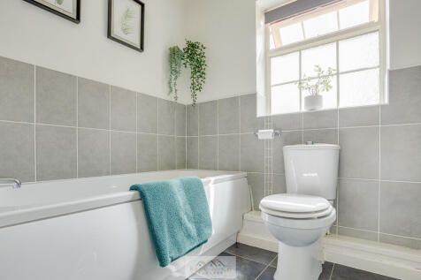 Bathroom 1.2
