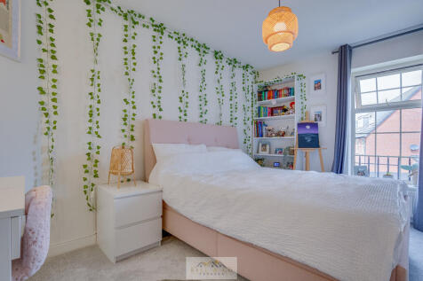 Bedroom 2.1