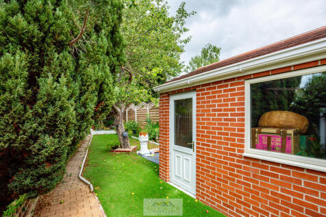 Back garden 1.4