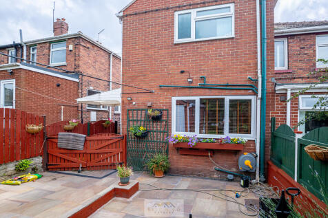Back garden 1.3
