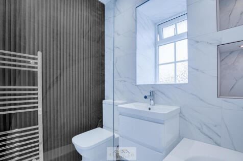 Bathroom 1.2