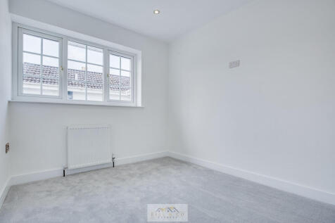 Bedroom 2.1