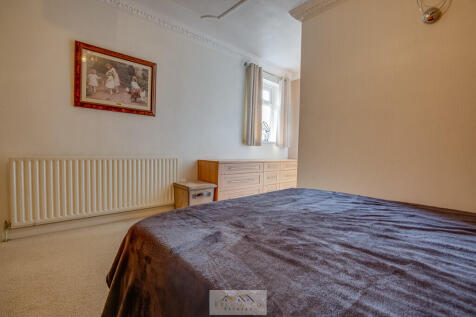 Bedroom 1.3