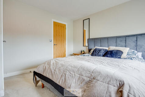 Bedroom 1.3