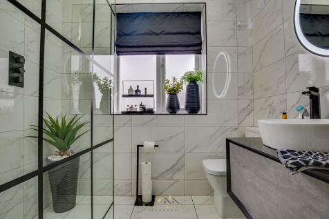 Bathroom 1.2