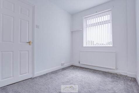 Bedroom 2.3