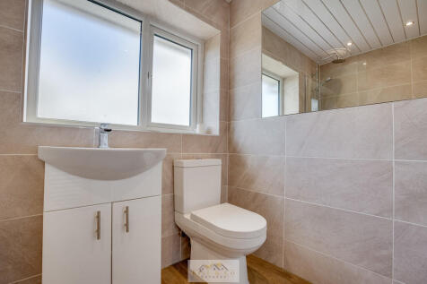 Bathroom 1.2
