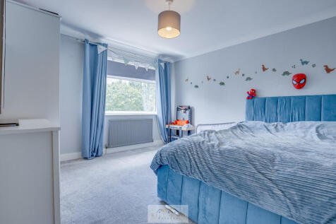 Bedroom 2.3