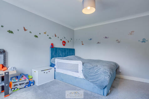 Bedroom 2.1