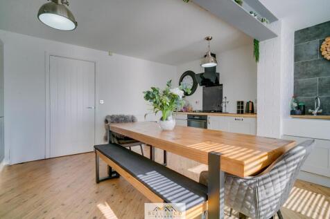 Kitchen Diner  3