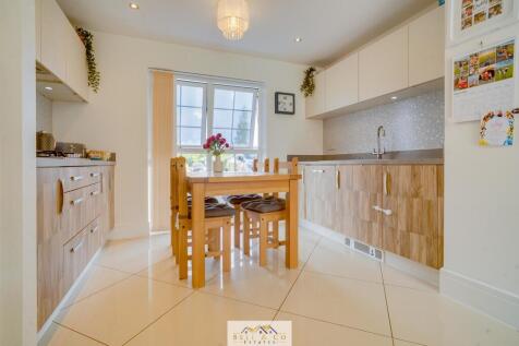Kitchen Diner  2