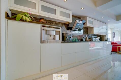 Kitchen  3