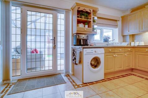 Kitchen Diner  3