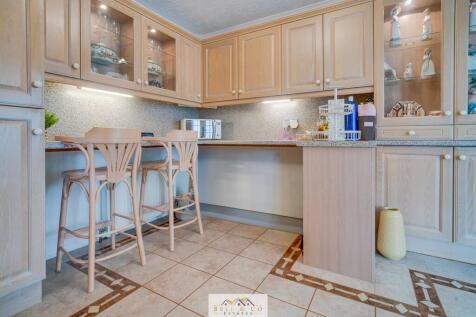 Kitchen Diner  4
