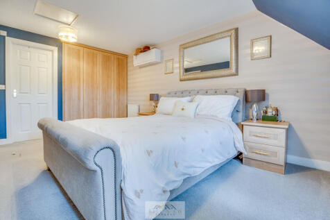 Bedroom 1.3