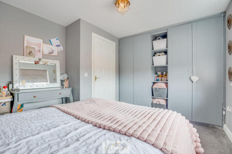 Bedroom 2.3
