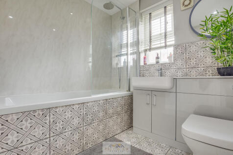 Bathroom 11