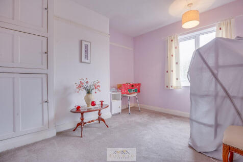 Bedroom 2.1
