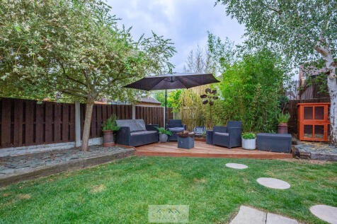 Back garden 1.3