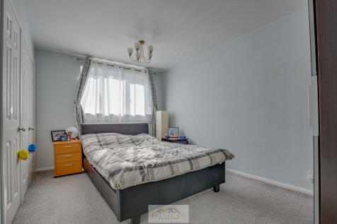 Bedroom 1.3