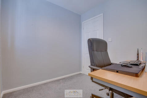 Bedroom 2.3