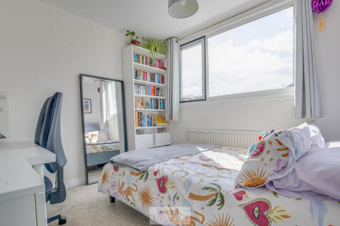 Bedroom 2.1