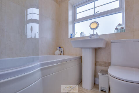 Bathroom 1.1