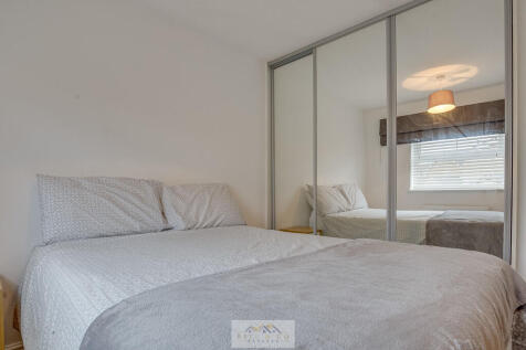 Bedroom 2.3