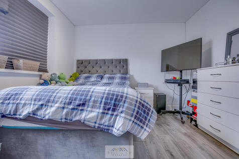 Bedroom 2.1