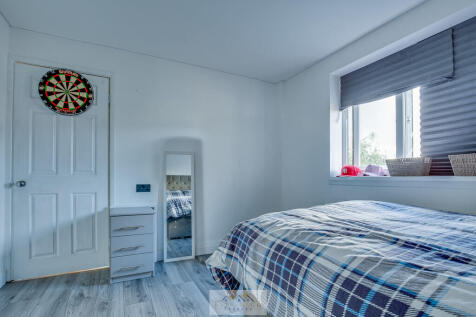Bedroom 2.3