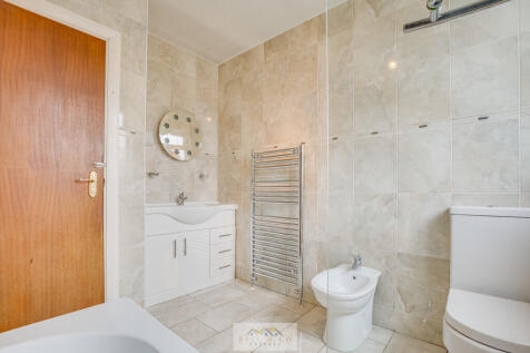 Bathroom 1.2