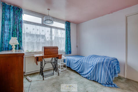 Bedroom 2.2