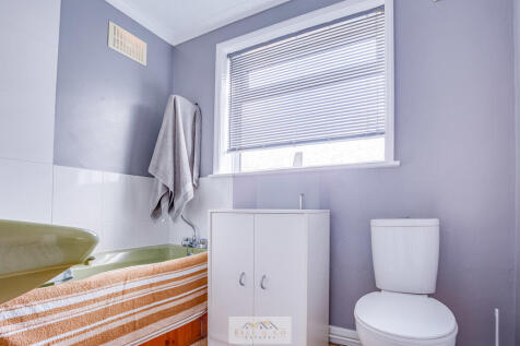 Bathroom 1.1